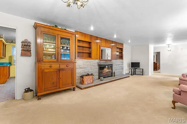 $175,000 | 14 Carnation Drive, Belleville, IL 62221