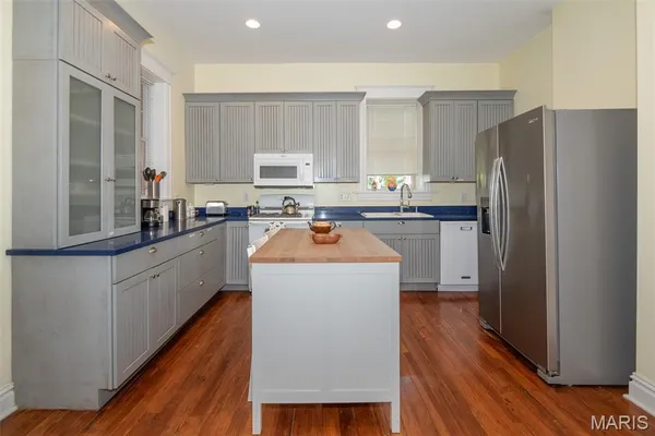 $345,000 | 3130 Nebraska Avenue, St. Louis, MO 63118