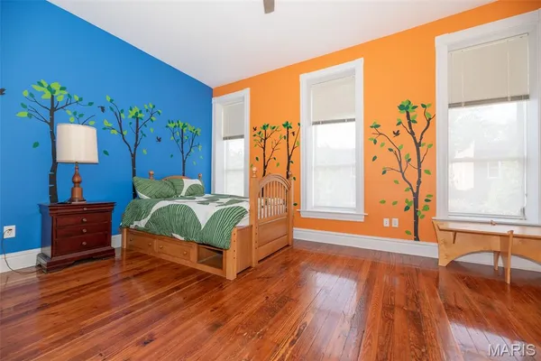 $345,000 | 3130 Nebraska Avenue, St. Louis, MO 63118