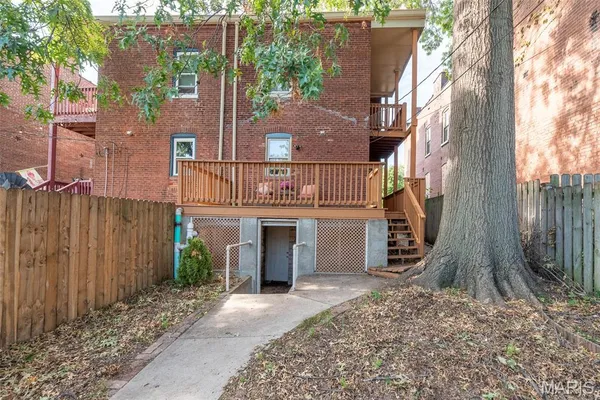 $345,000 | 3130 Nebraska Avenue, St. Louis, MO 63118