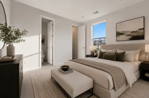 $290,000 | 102 East 44th Street, Unit C, Houston, TX 77018