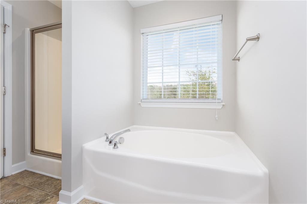 532 Barnsdale Ridge Road Kernersville, NC 27284 - Photo 45 of 48 Primary Bathroom