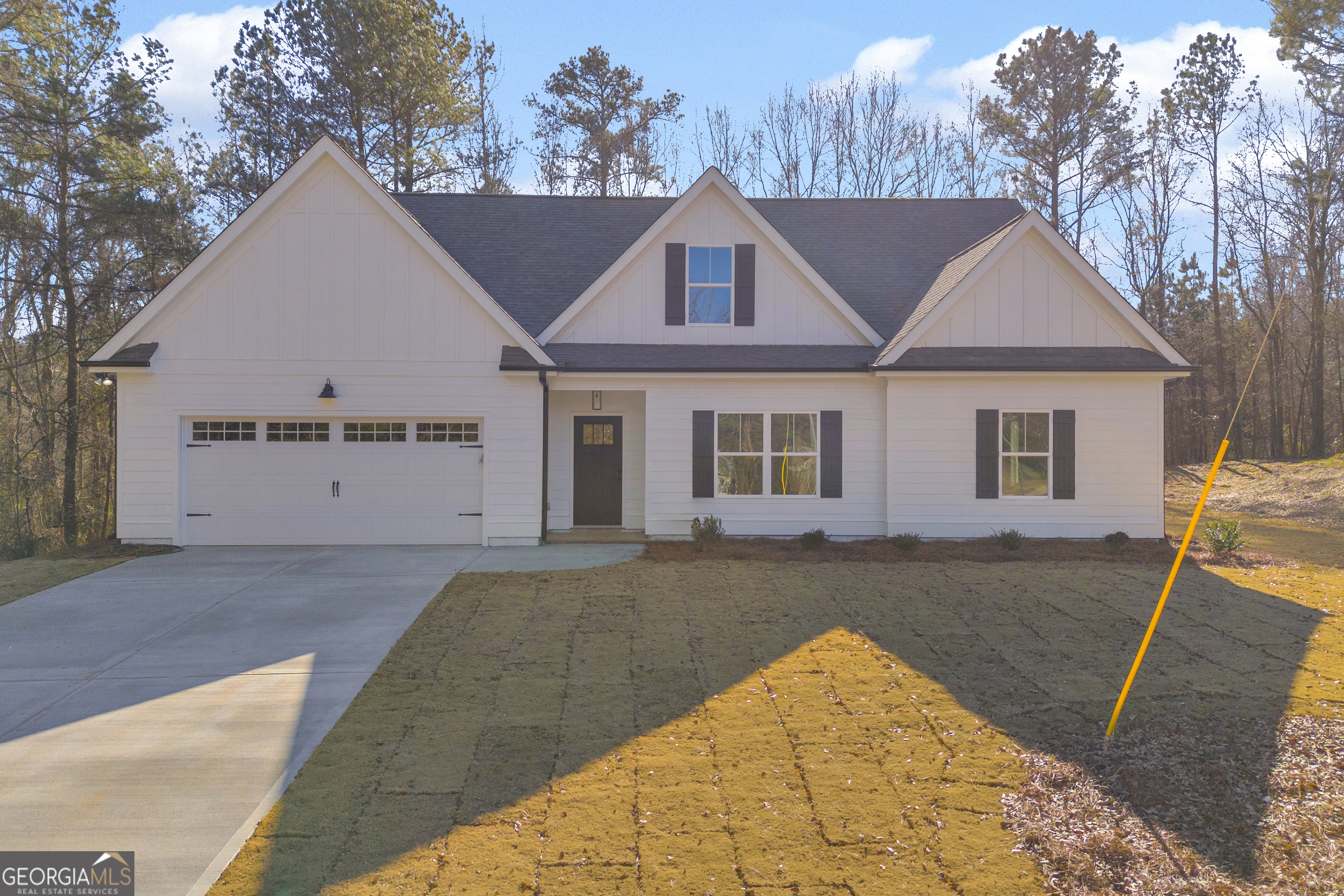 174 Old Milltown Road Hartwell, GA 30643 - Photo 2 of 53 front view of a house with a yard