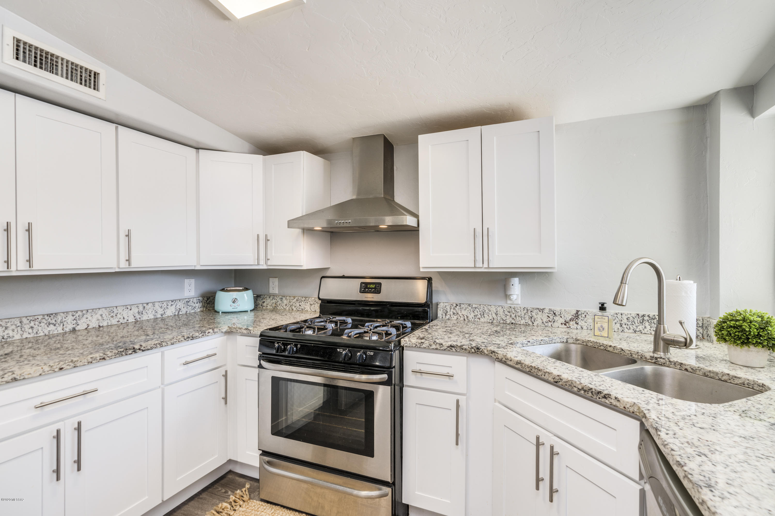 450 East Mohave Road Tucson, AZ 85705 - Photo 8 of 46