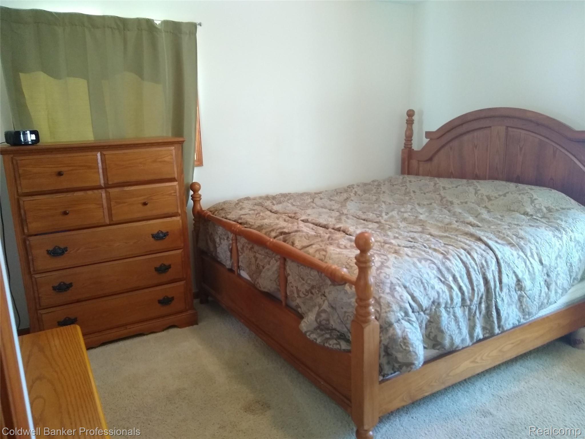 1926 North Branch Road North Branch, MI 48461 - Photo 15 of 27 Master Bedroom 3.jpg