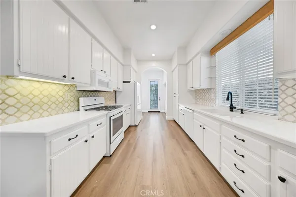 $4,200 | 2 Garden Gate Lane, Irvine, CA 92620