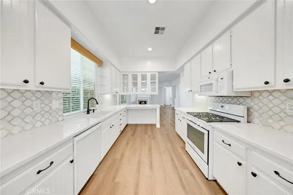 $4,200 | 2 Garden Gate Lane, Irvine, CA 92620