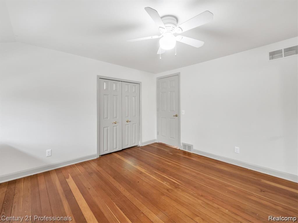 5340 Bishop Road Dryden, MI 48428 - Photo 43 of 82 44-5340-Bishop-Rd-WindowStill-Real-Estate-Photography-42.jpg