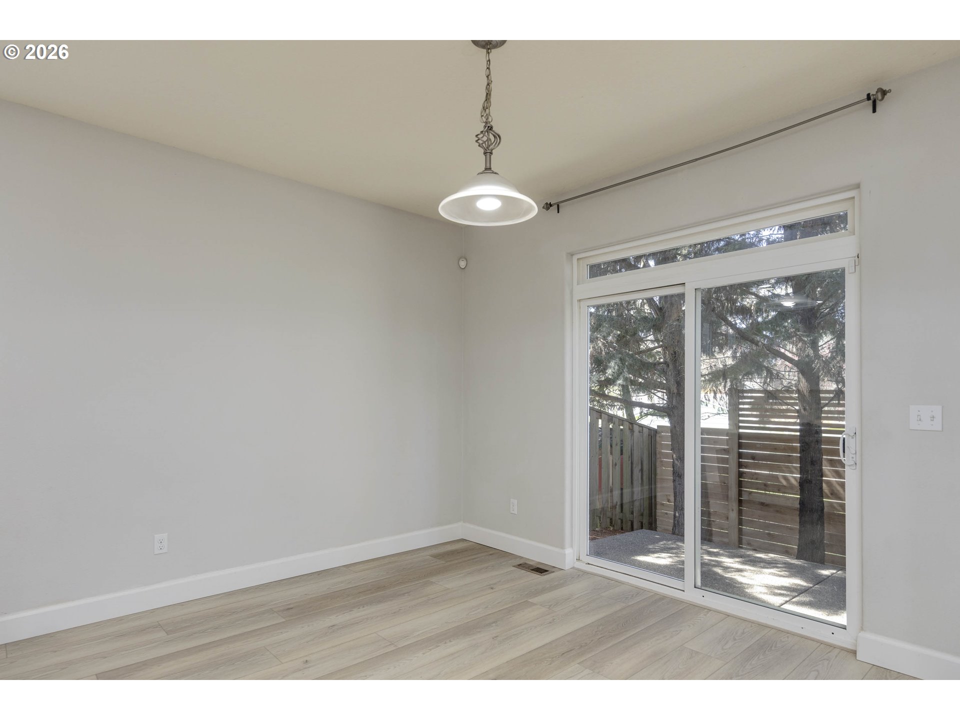 5627 Southwest 186th Place Beaverton, OR 97078 - Photo 5 of 31