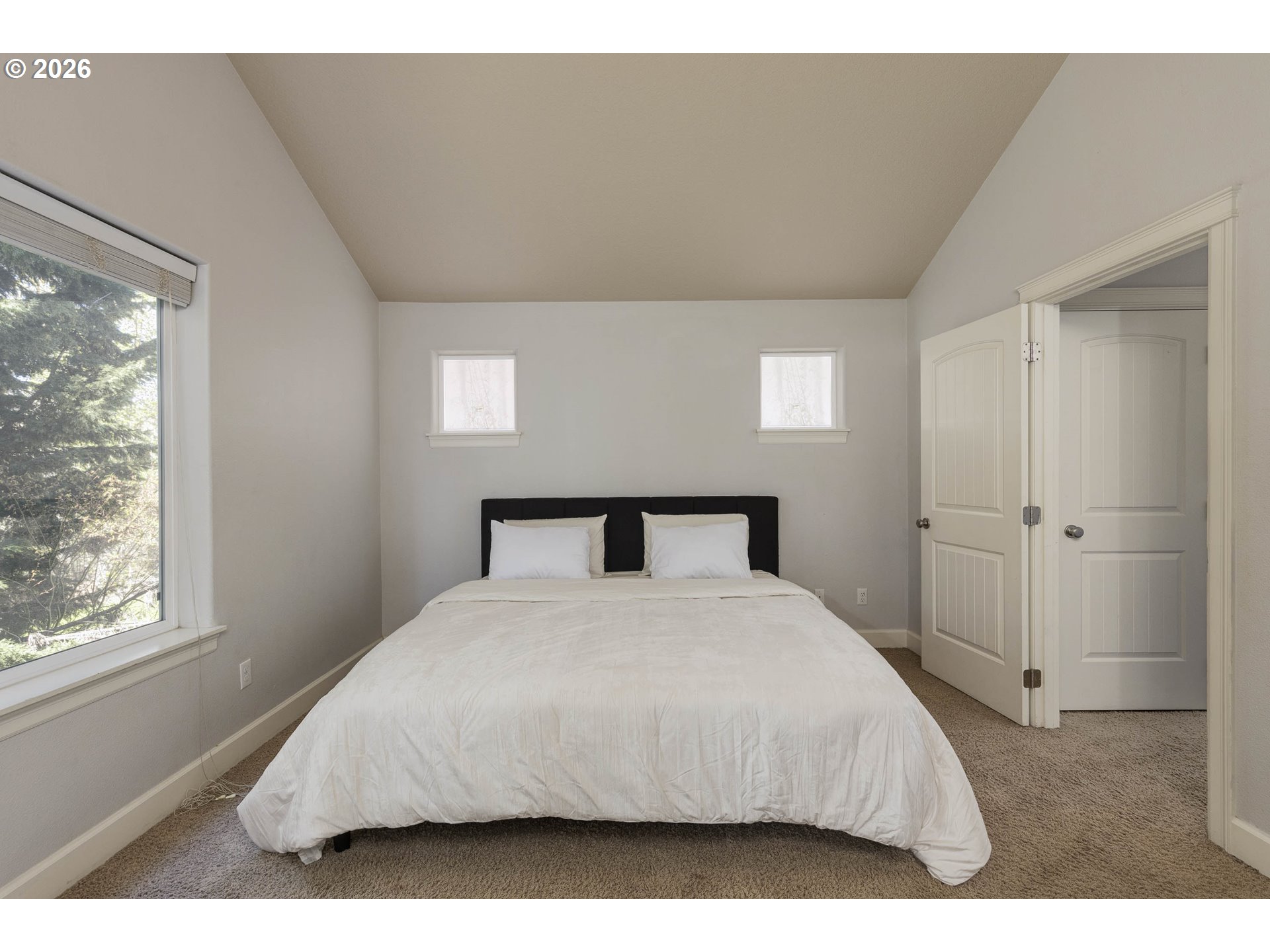 5627 Southwest 186th Place Beaverton, OR 97078 - Photo 8 of 31