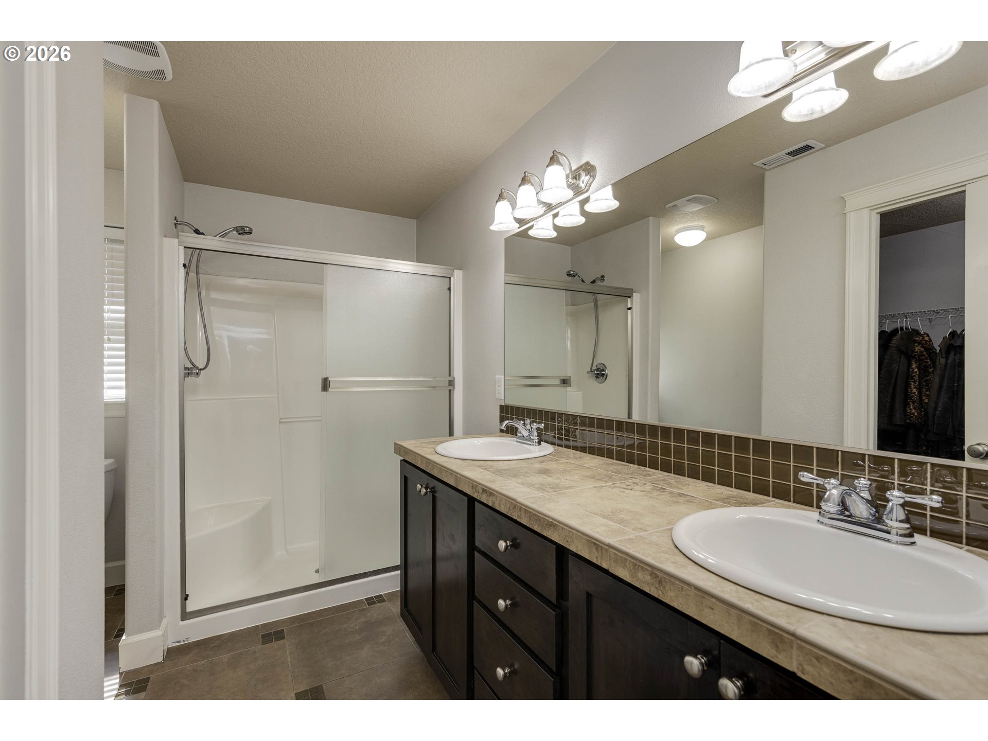 5627 Southwest 186th Place Beaverton, OR 97078 - Photo 9 of 31