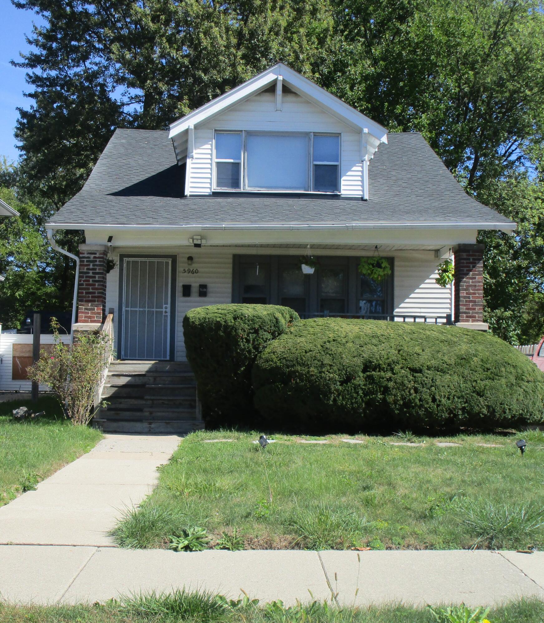 5960 Chalmers Street Detroit, MI 48213 - Photo 1 of 18 Front of House