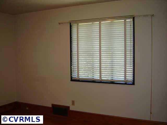 14516 Rivermont Road Chester, VA 23836 - Photo 5 of 8