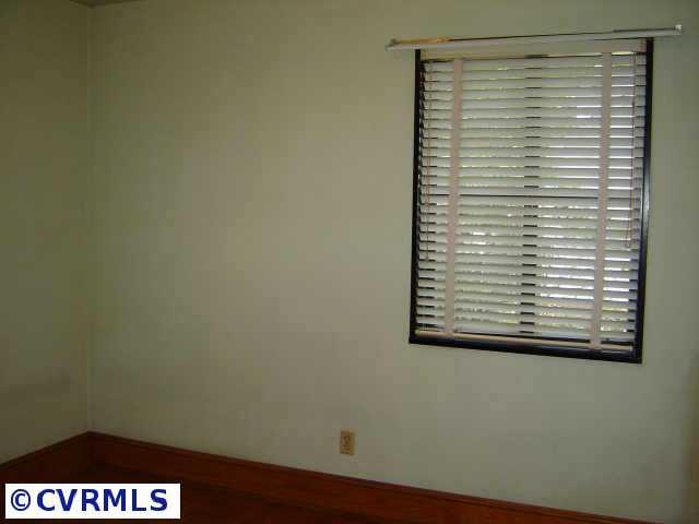 14516 Rivermont Road Chester, VA 23836 - Photo 6 of 8