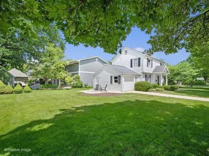 $799,000 | 541 East Hickory Street, Hinsdale, IL 60521