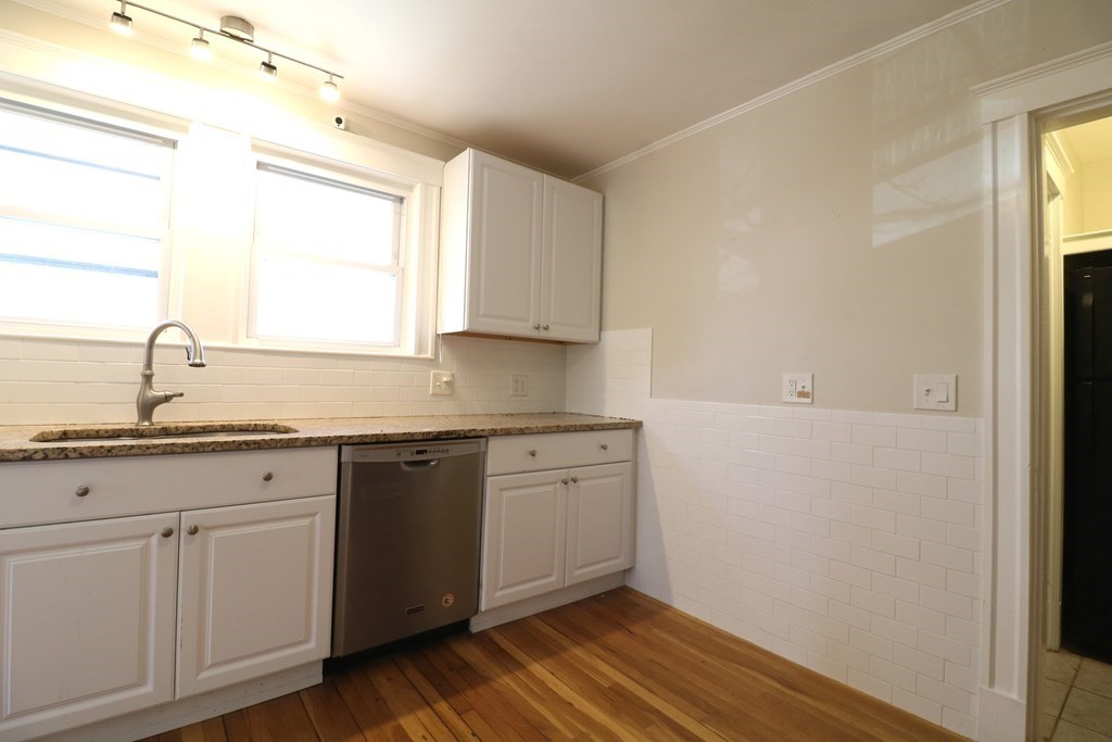24 Flett Road, Unit 2 Belmont, MA 02478 - Photo 3 of 30 Gallery Image 3