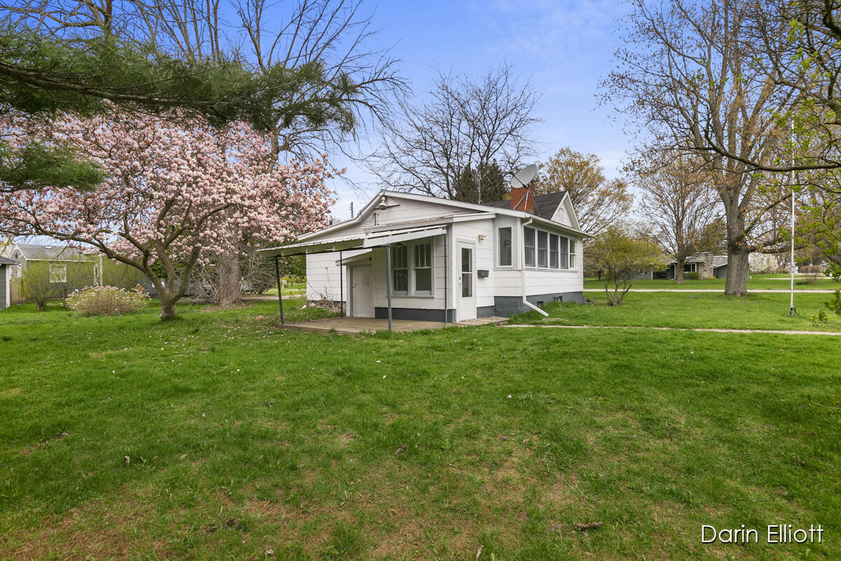 1644 Howard City-Edmore Road Edmore, MI 48829 - Photo 18 of 20 IMG_1016