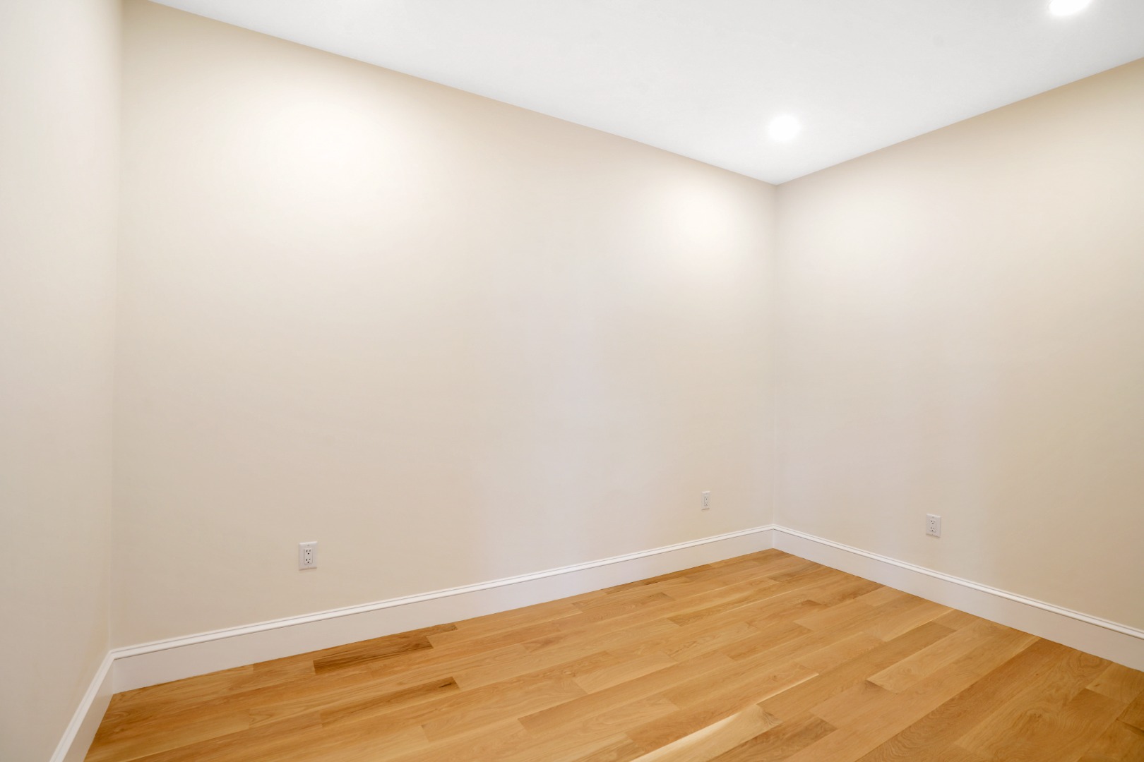 23 Pinehurst Road Edgartown, MA 02539 - Photo 28 of 57 a view of an empty room