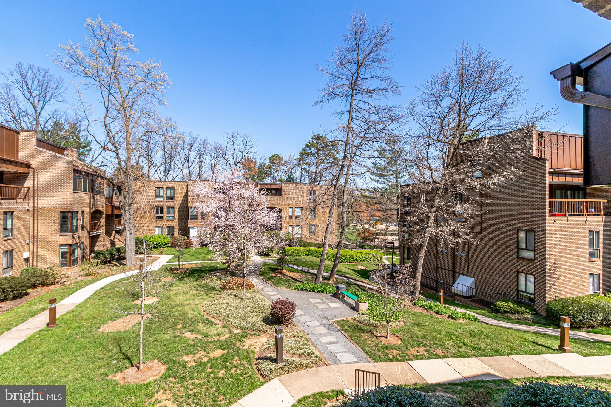 11212 Chestnut Grove Square, Unit 216 Reston, VA 20190 - Photo 21 of 31 Gallery Image 21