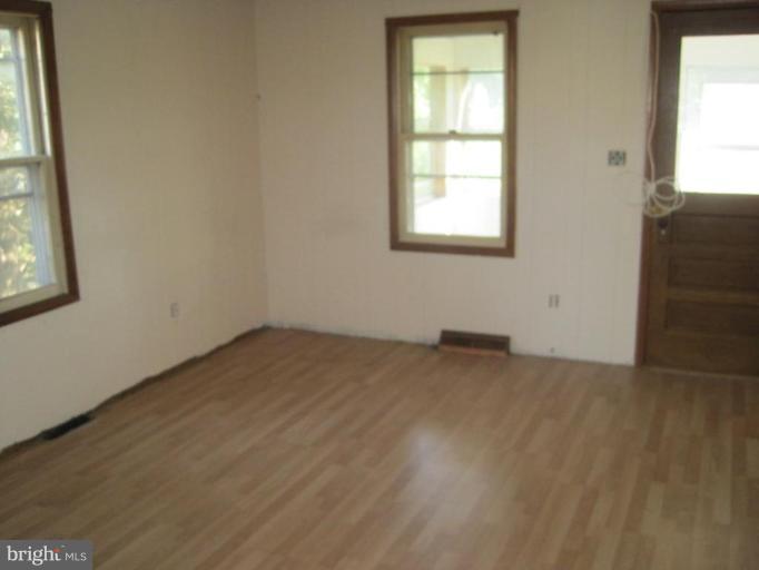3813 Clarks Point Road Middle River, MD 21220 - Photo 5 of 6 an empty room with a window
