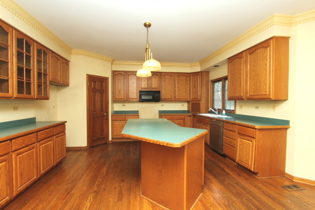 3005 Red Barn Road Crystal Lake, IL 60012 - Photo 3 of 14