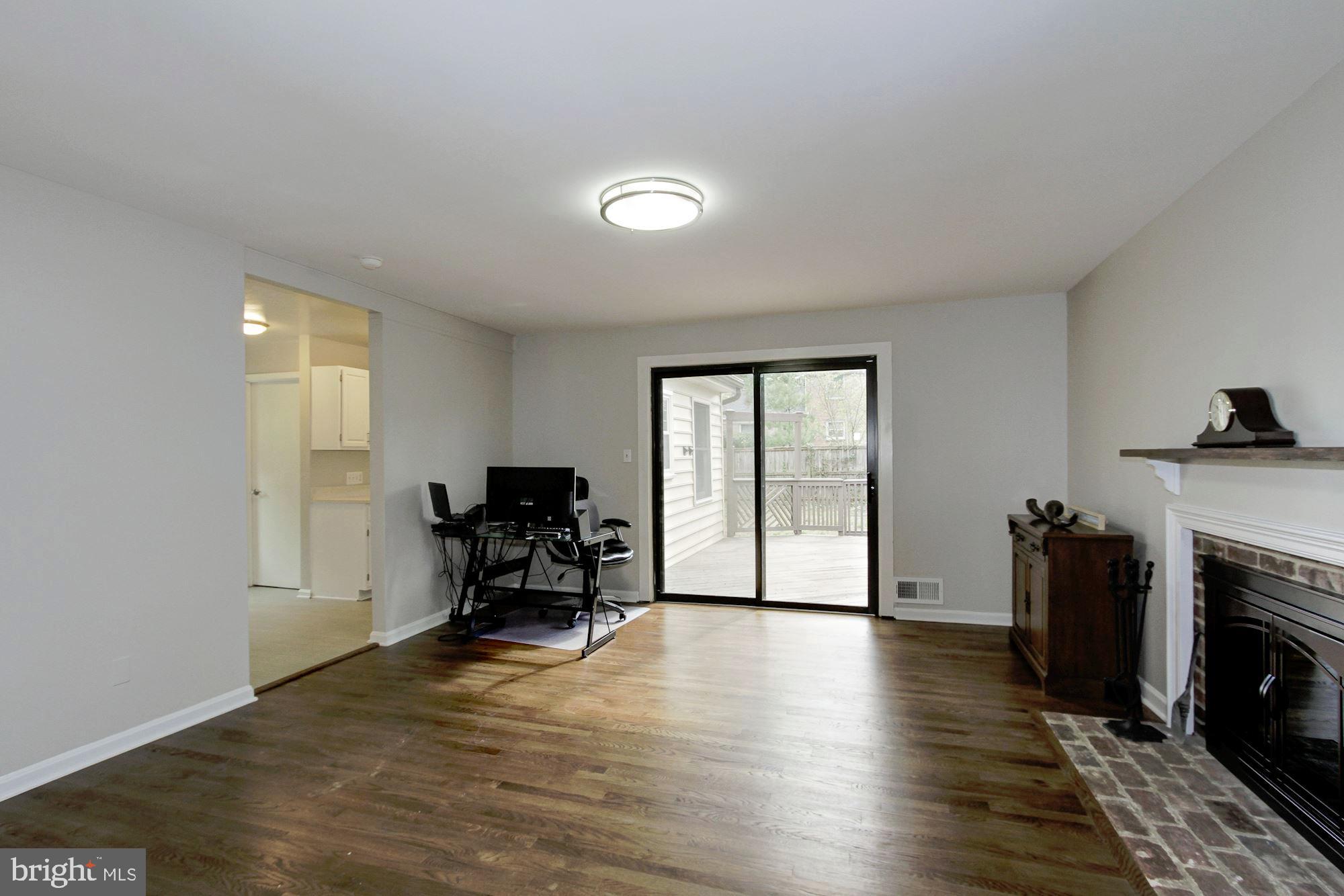 11905 Smoketree Road Potomac, MD 20854 - Photo 16 of 47 Gallery Image 16