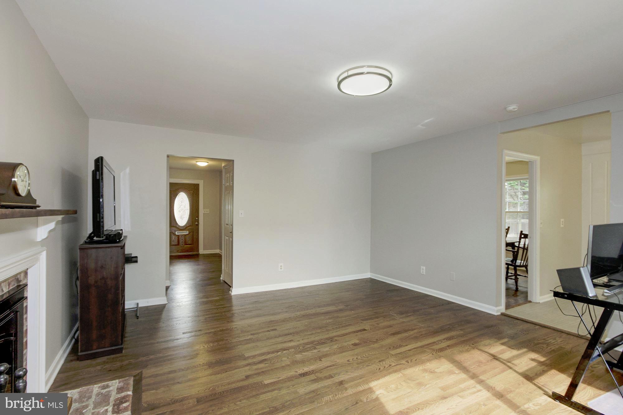 11905 Smoketree Road Potomac, MD 20854 - Photo 17 of 47 Gallery Image 17