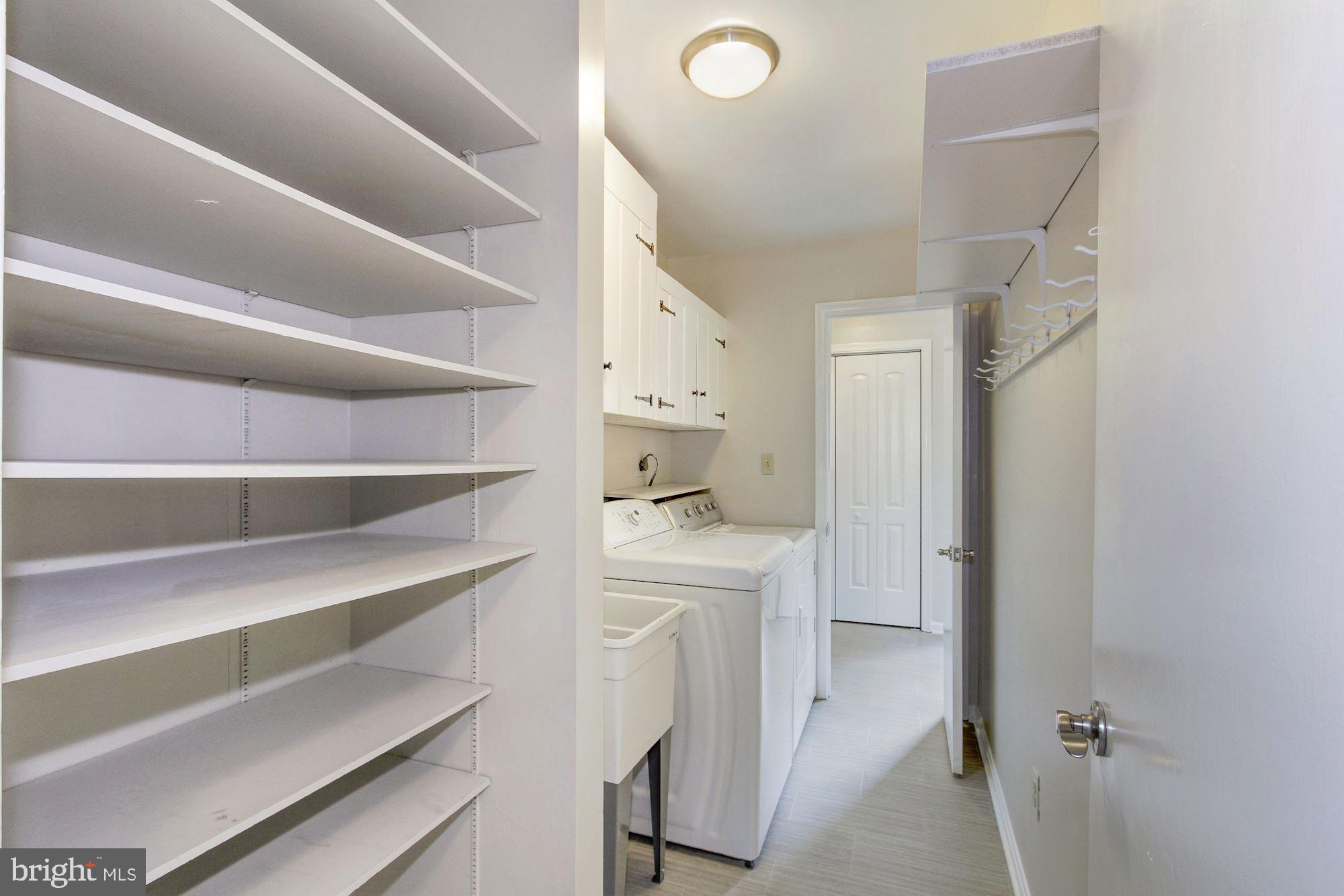 11905 Smoketree Road Potomac, MD 20854 - Photo 18 of 47 Gallery Image 18