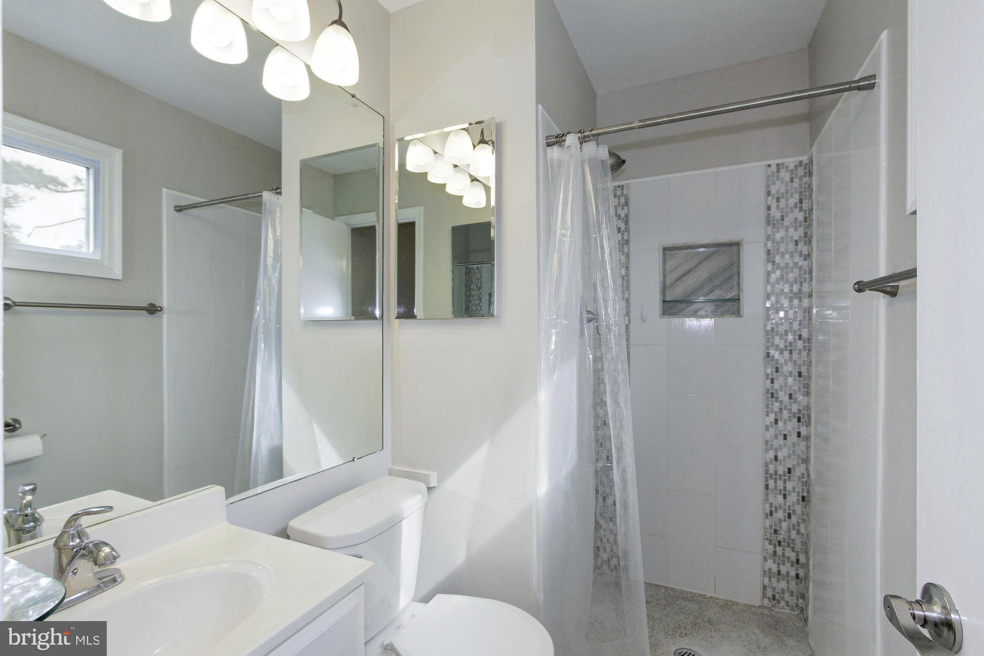 11905 Smoketree Road Potomac, MD 20854 - Photo 22 of 47 Gallery Image 22