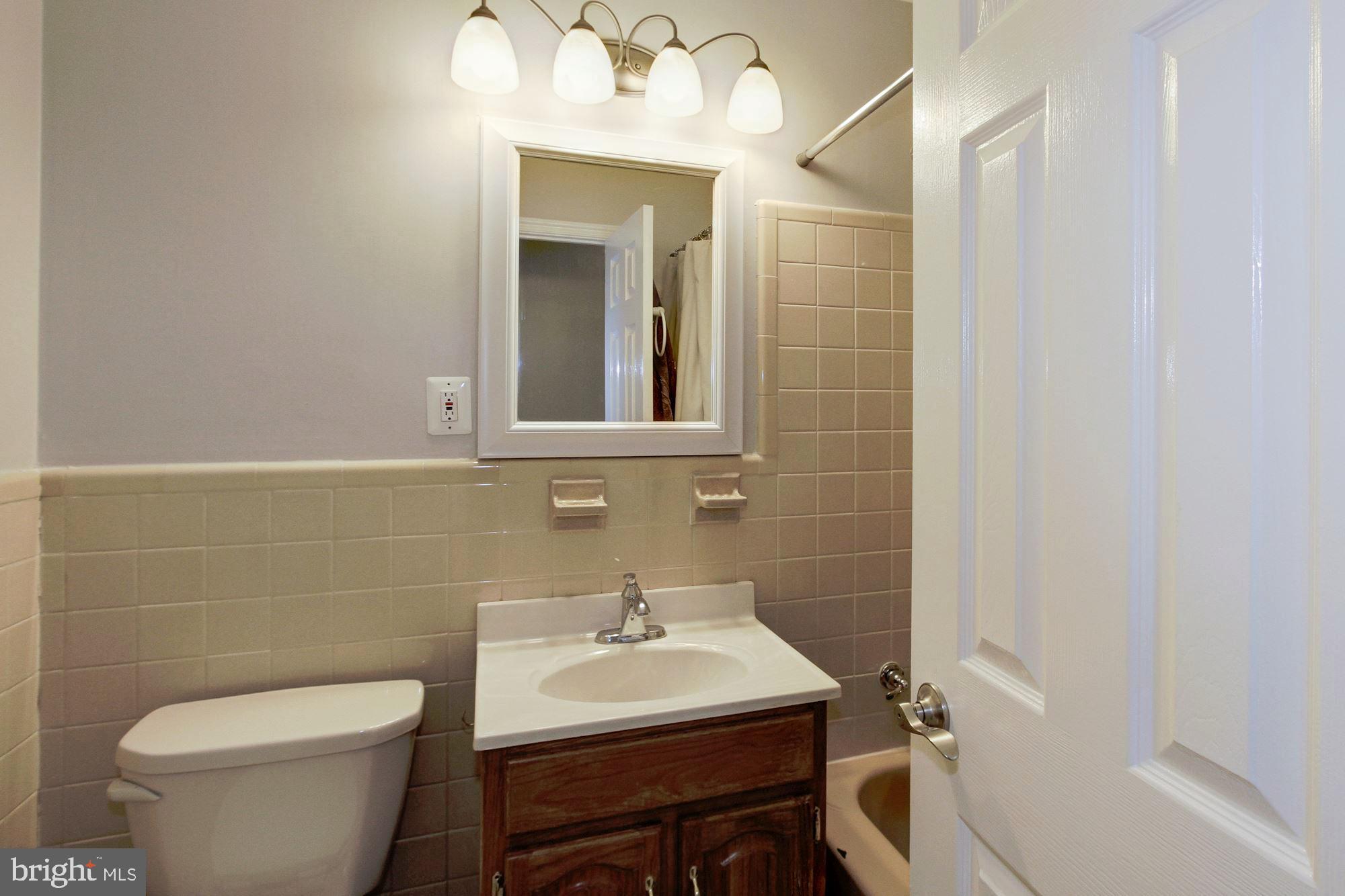 11905 Smoketree Road Potomac, MD 20854 - Photo 28 of 47 Gallery Image 28