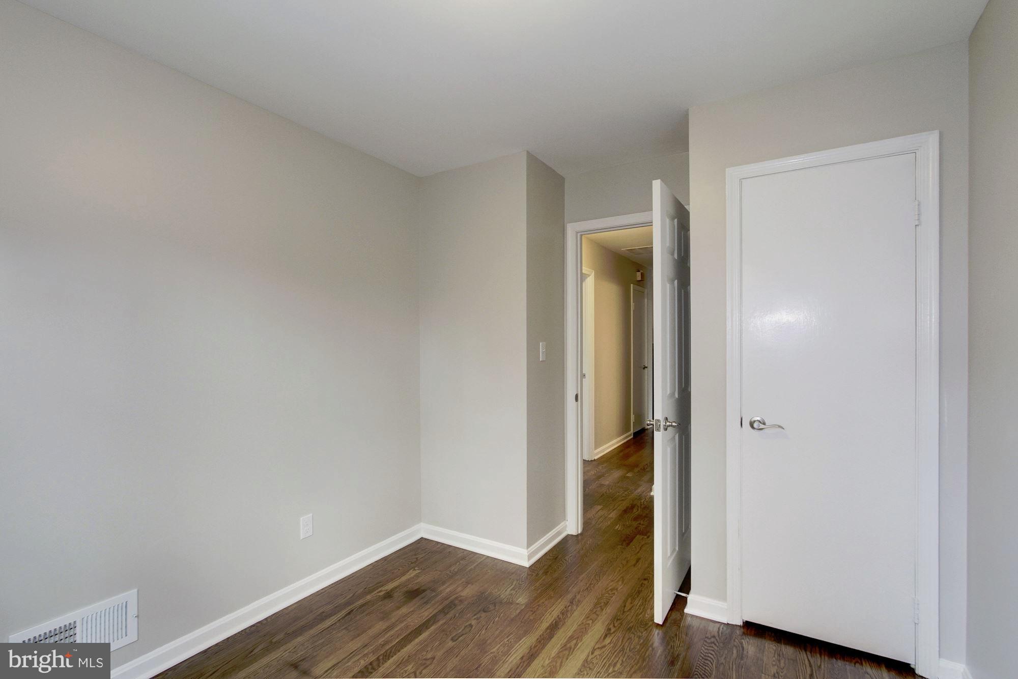 11905 Smoketree Road Potomac, MD 20854 - Photo 30 of 47 Gallery Image 30