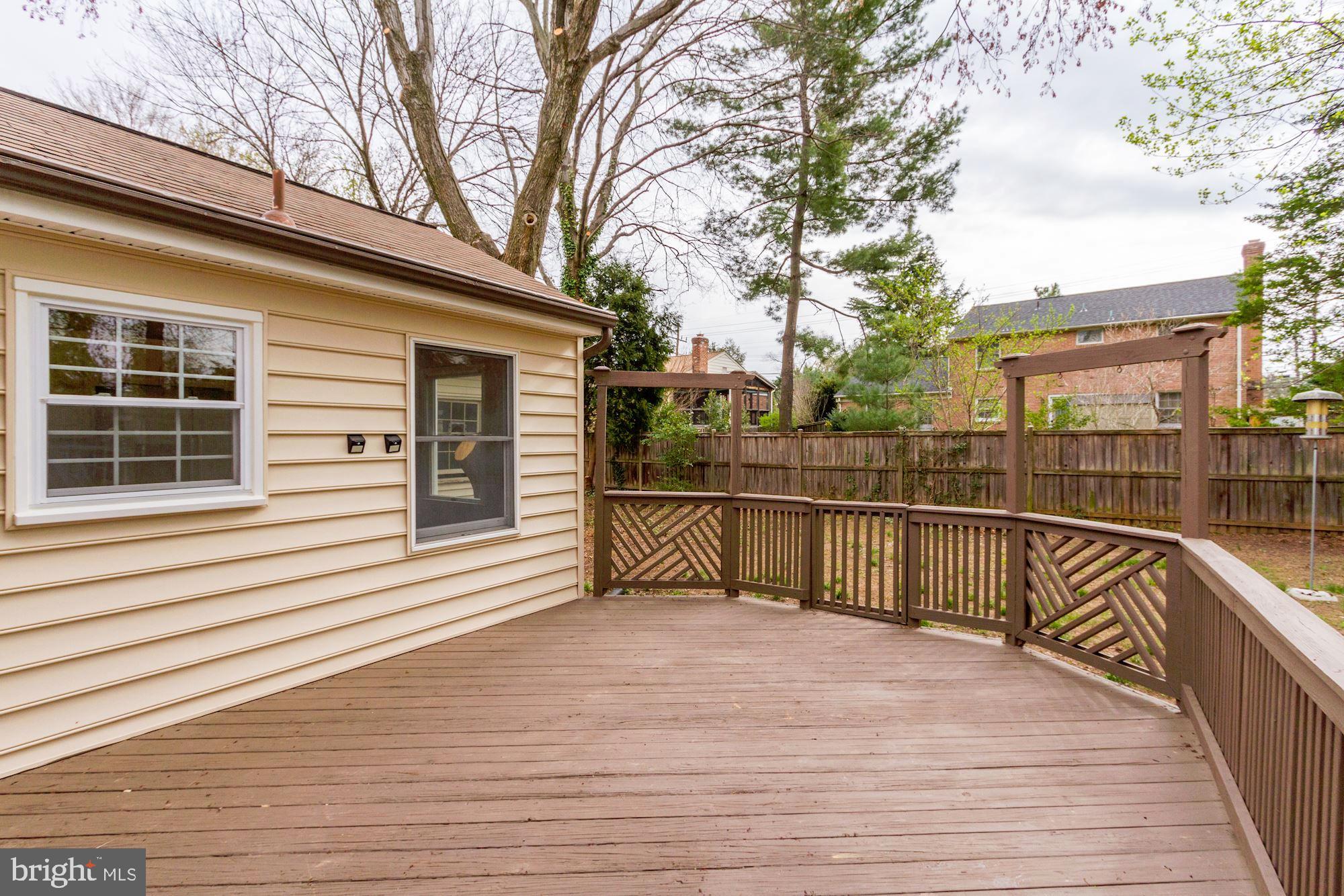 11905 Smoketree Road Potomac, MD 20854 - Photo 42 of 47 Gallery Image 42