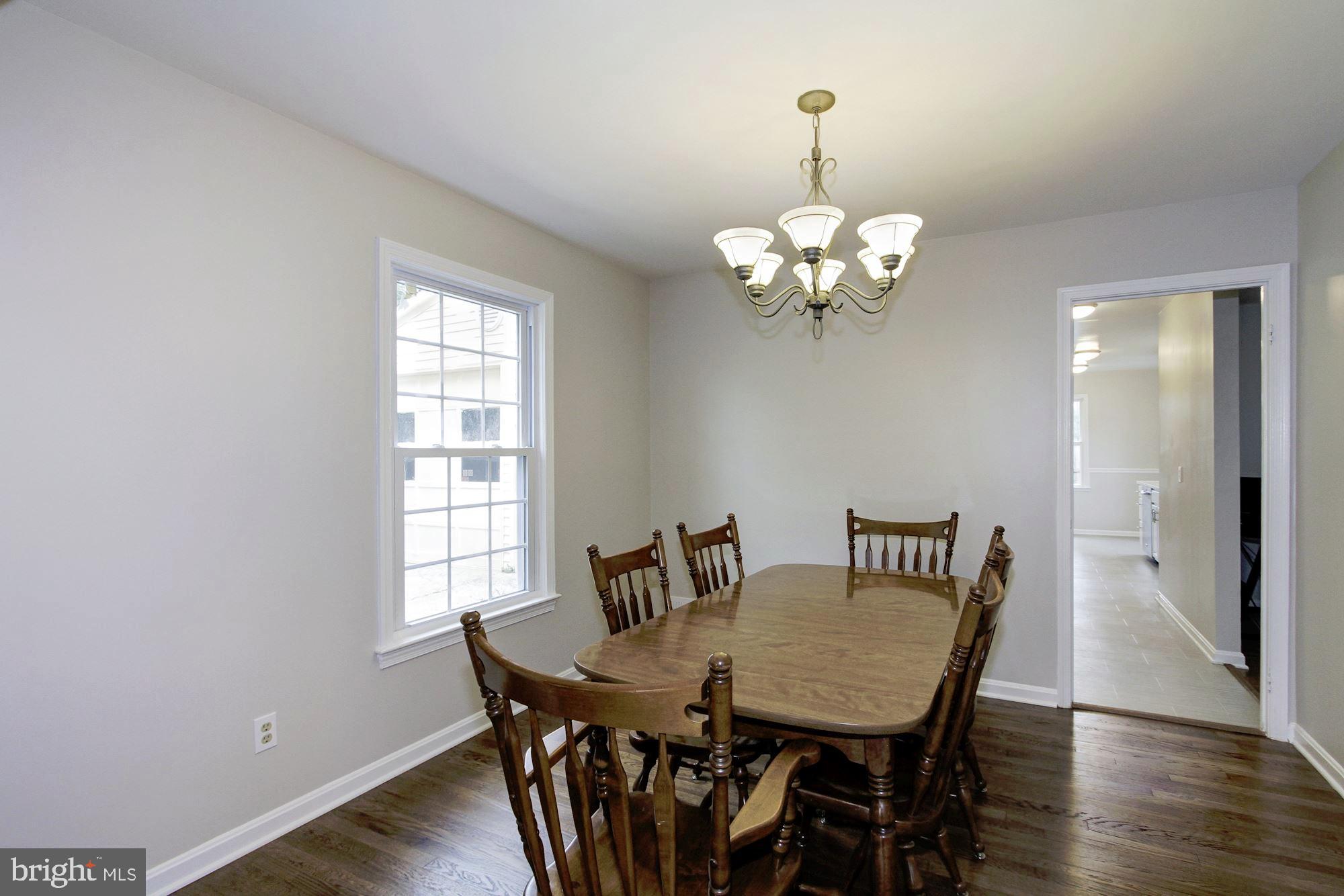 11905 Smoketree Road Potomac, MD 20854 - Photo 8 of 47 Gallery Image 8