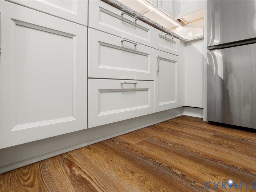 6161 River Road, Unit 36 Richmond, VA 23226 - Photo 13 of 38 New cabinets, LVP flooring