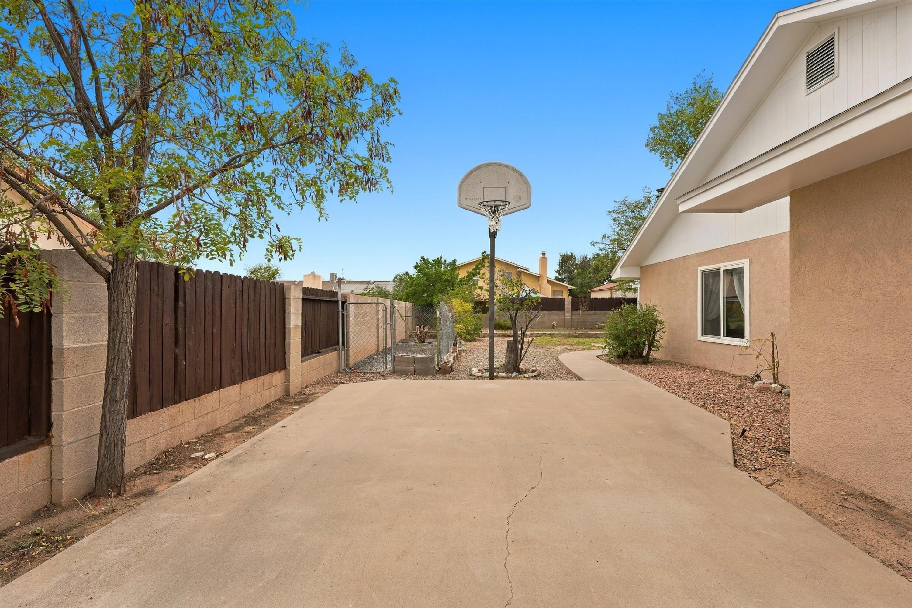 763 Chaps Road Southeast Rio Rancho, NM 87124 - Photo 32 of 35 Gallery Image 32