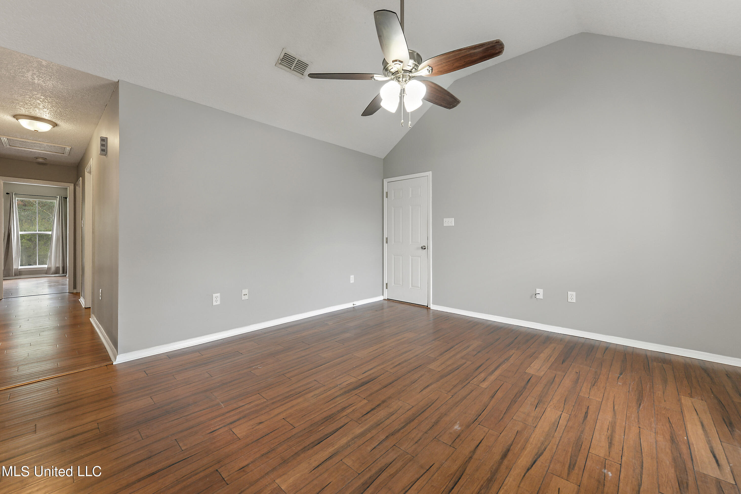 13446 Addison Avenue Gulfport, MS 39503 - Photo 5 of 21 005