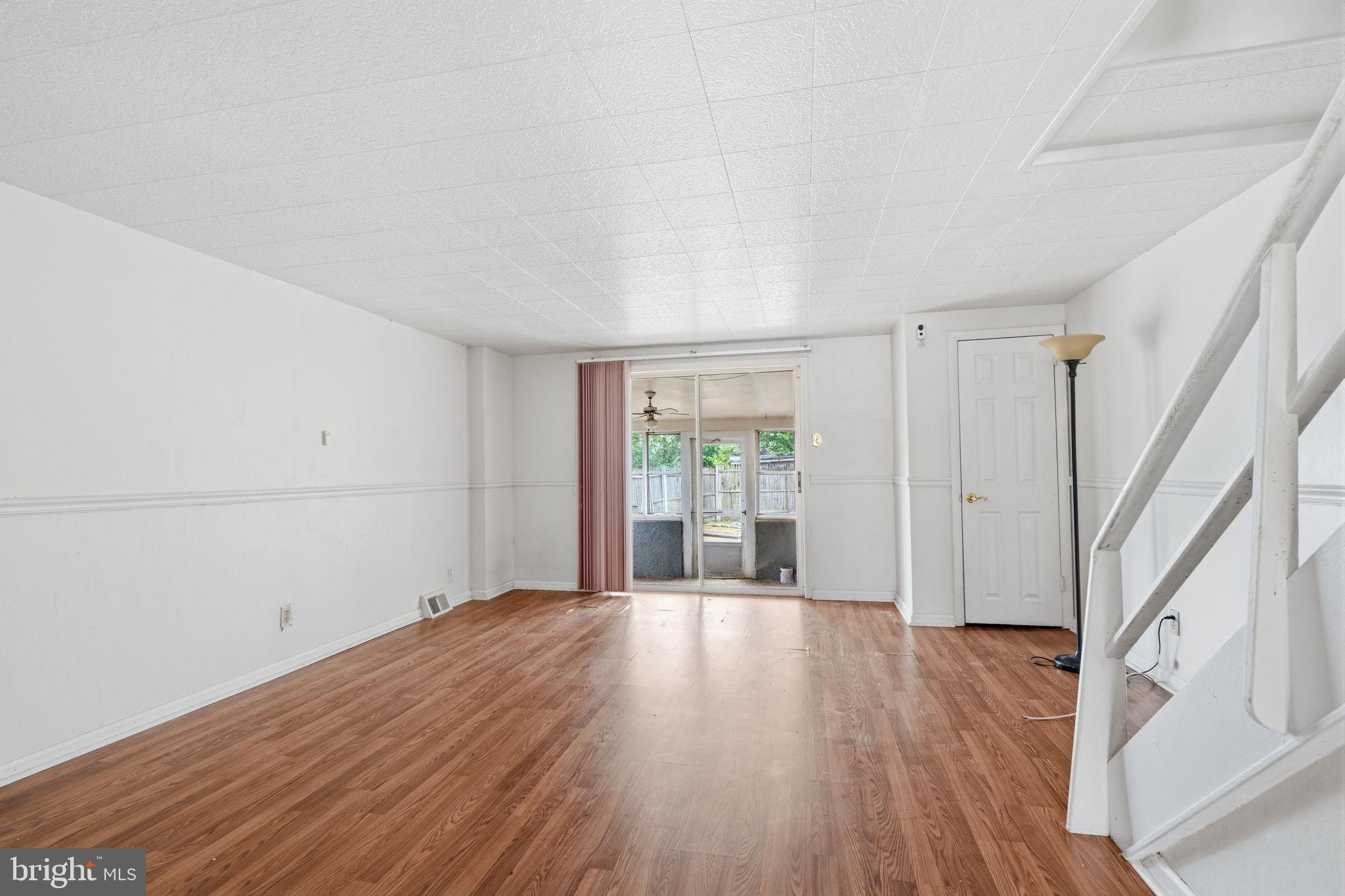 2838 Shipley Road Philadelphia, PA 19152 - Photo 5 of 24 Spacious, sunlit living area awaits.