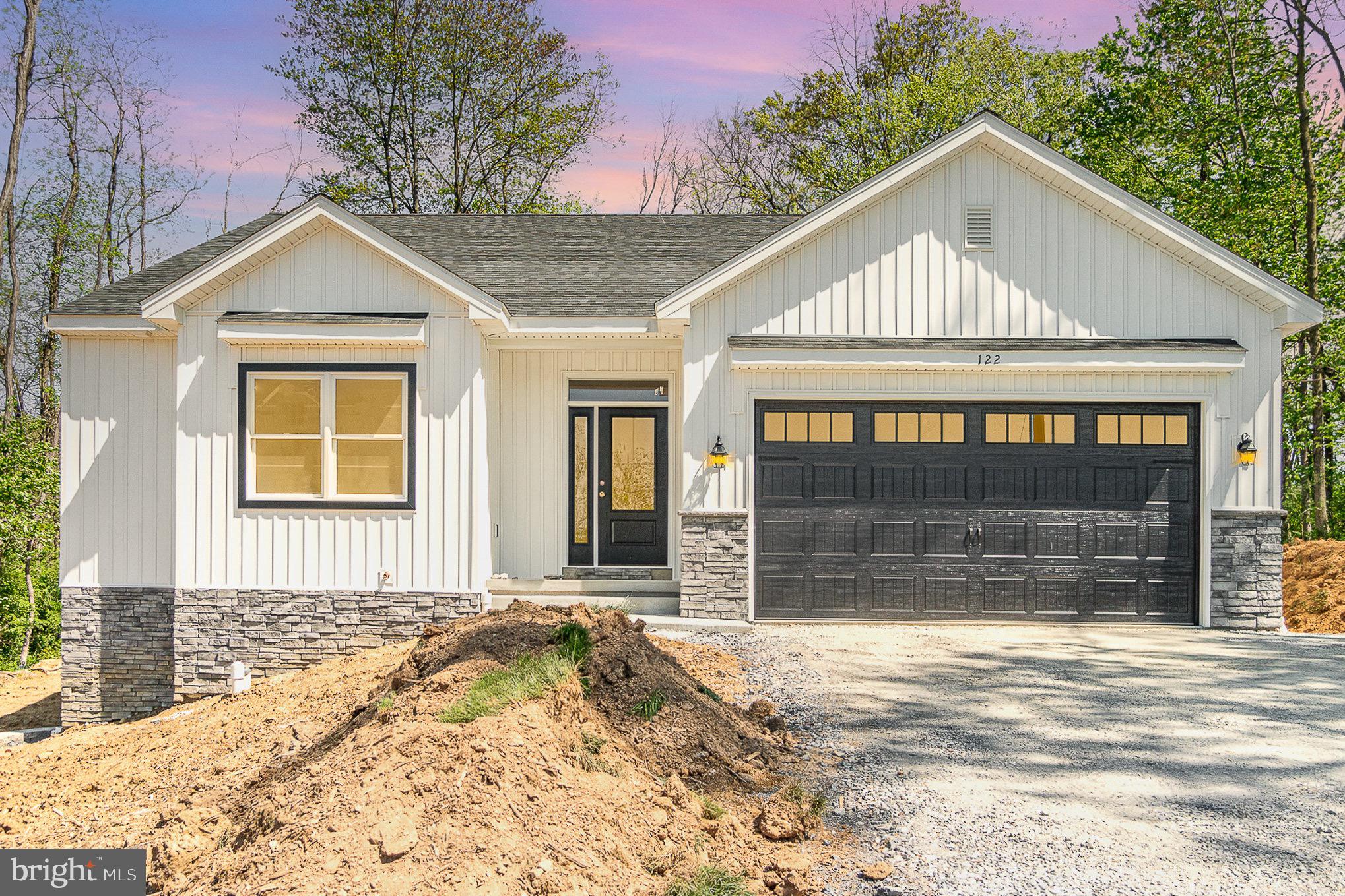 122 Newville Road Elizabethtown, PA 17022 - Photo 2 of 28 Gallery Image 2