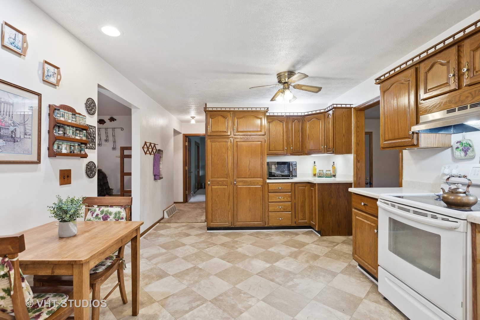 4613 Garden Prairie Road Garden Prairie, IL 61038 - Photo 8 of 29 Gallery Image 8