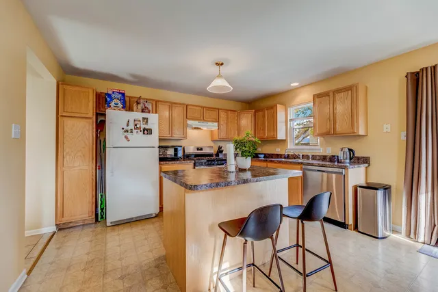 $359,900 | 1114 Kylemore Court, Joliet, IL 60431