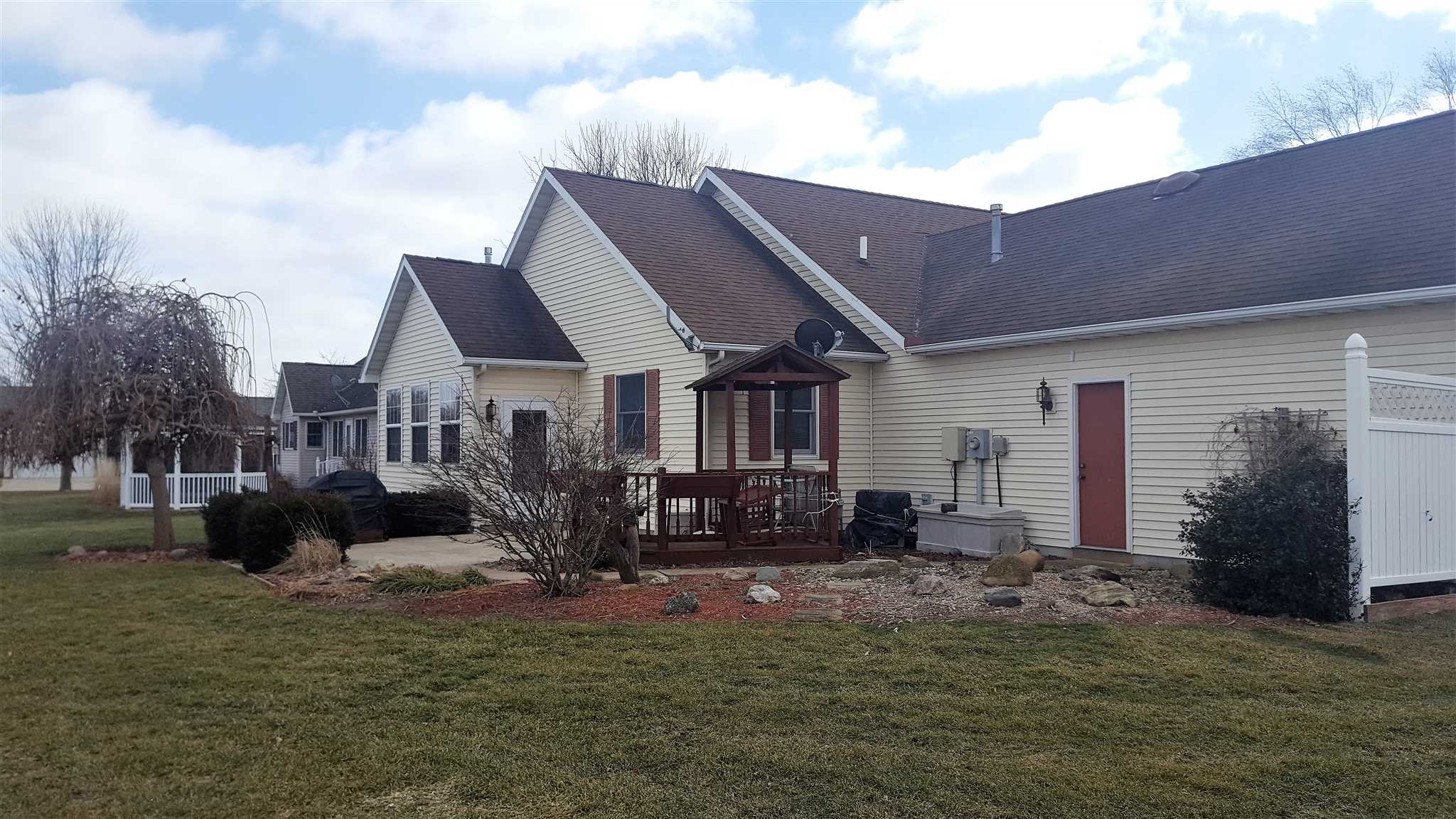514 Countryside Circle Rensselaer, IN 47978 - Photo 3 of 32