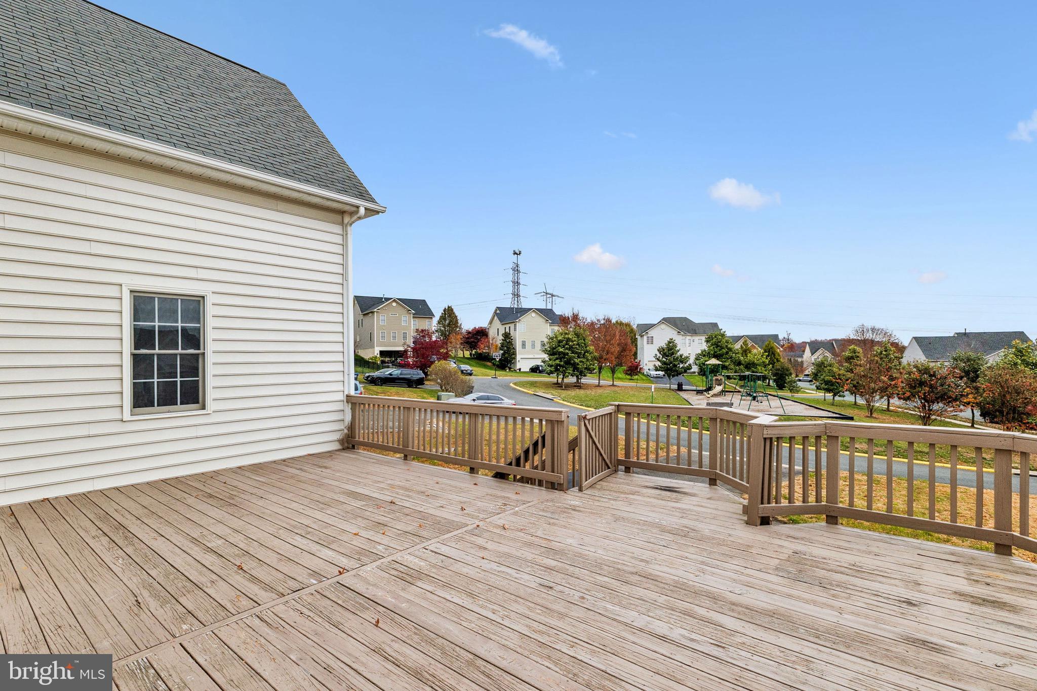 16363 Rusty Rudder Drive Woodbridge, VA 22191 - Photo 37 of 40 a view of a terrace with outdoor seating