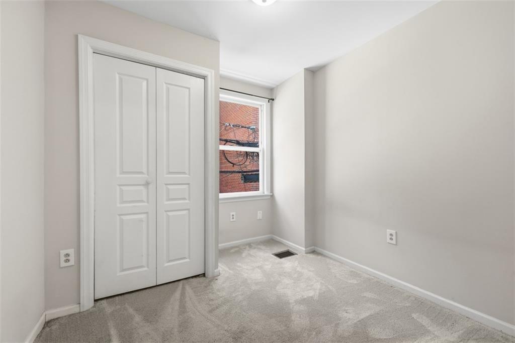 134 Chesterfield Road Pittsburgh, PA 15213 - Photo 14 of 29