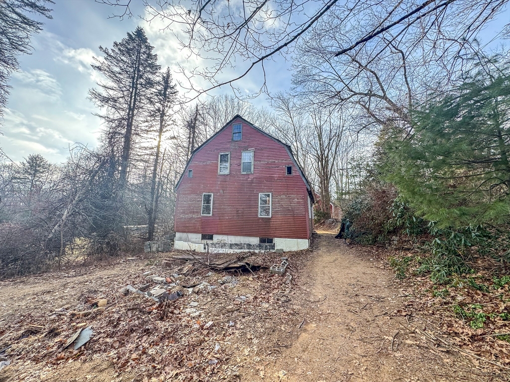 203 Chamberlain Hill Road Barre, MA 01005 - Photo 5 of 28 Gallery Image 5
