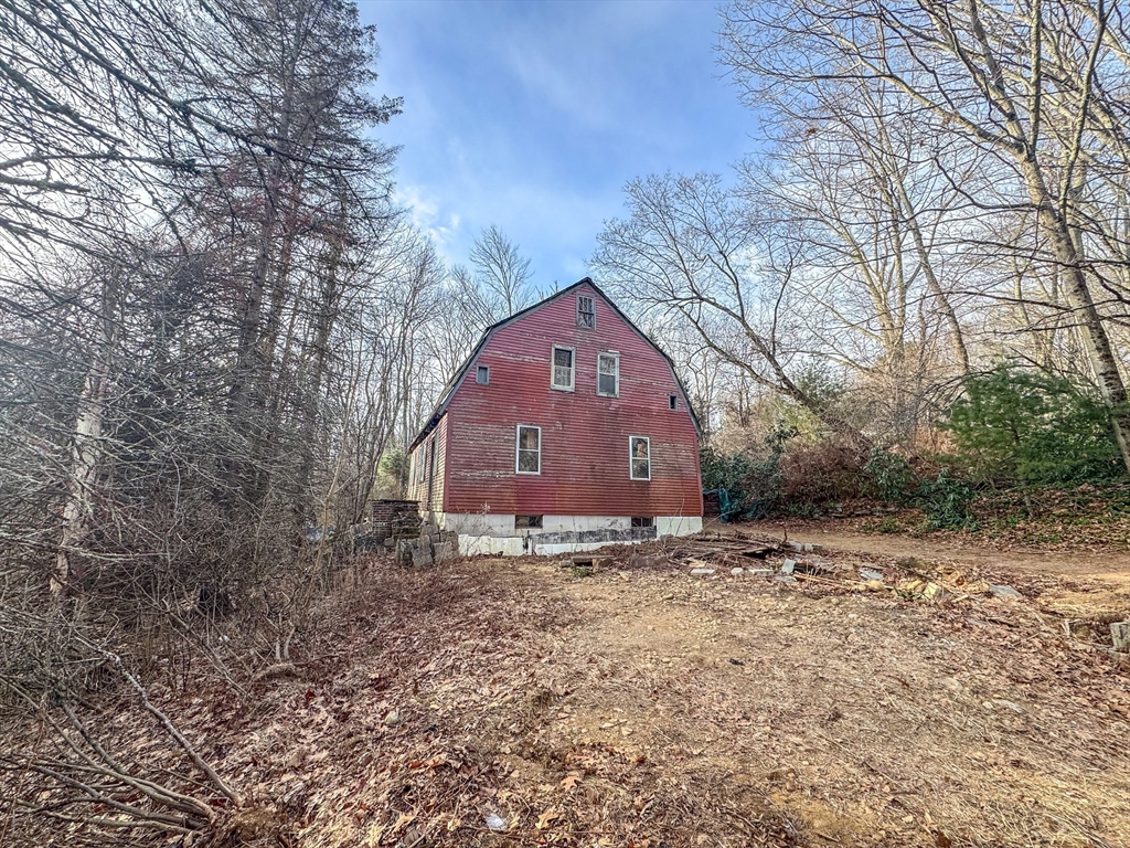 203 Chamberlain Hill Road Barre, MA 01005 - Photo 7 of 28 Gallery Image 7