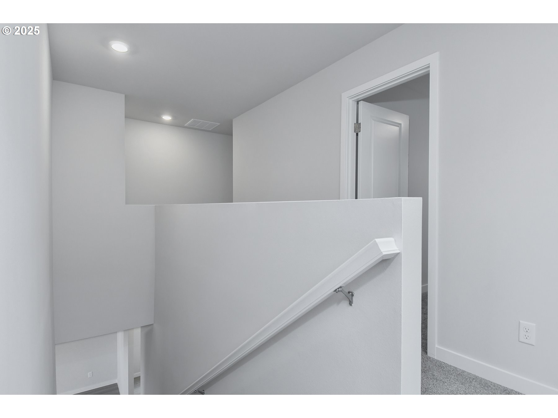 1375 Owl Avenue Woodburn, OR 97071 - Photo 11 of 20 a view of an empty room