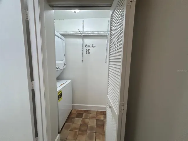 $1,700 | 7241 Cloister Drive, Unit 205, Sarasota, FL 34231