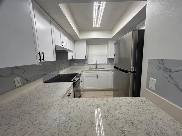 $1,700 | 7241 Cloister Drive, Unit 205, Sarasota, FL 34231