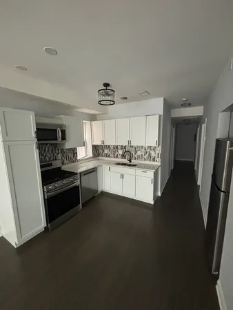 $1,490 | 7240 South Cornell Avenue, Unit 1, Chicago, IL 60649