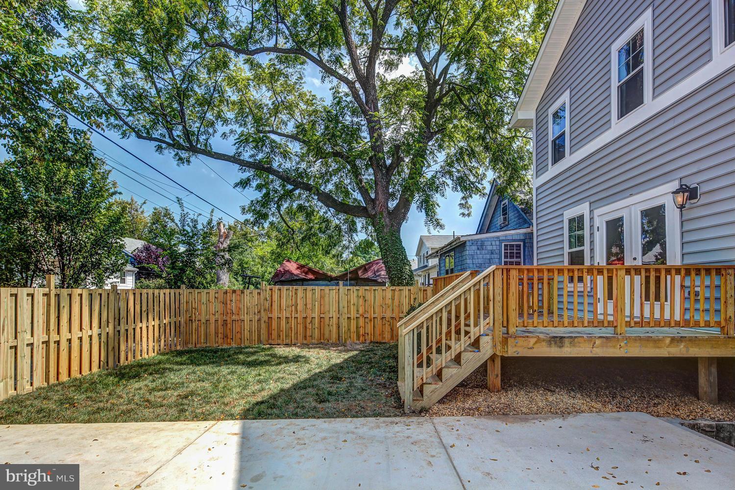 859 Venable Place Northwest Washington, DC 20012 - Photo 29 of 30 a view of a house with wooden fence